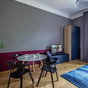 Garden 2*, Praga Repubblica Ceca